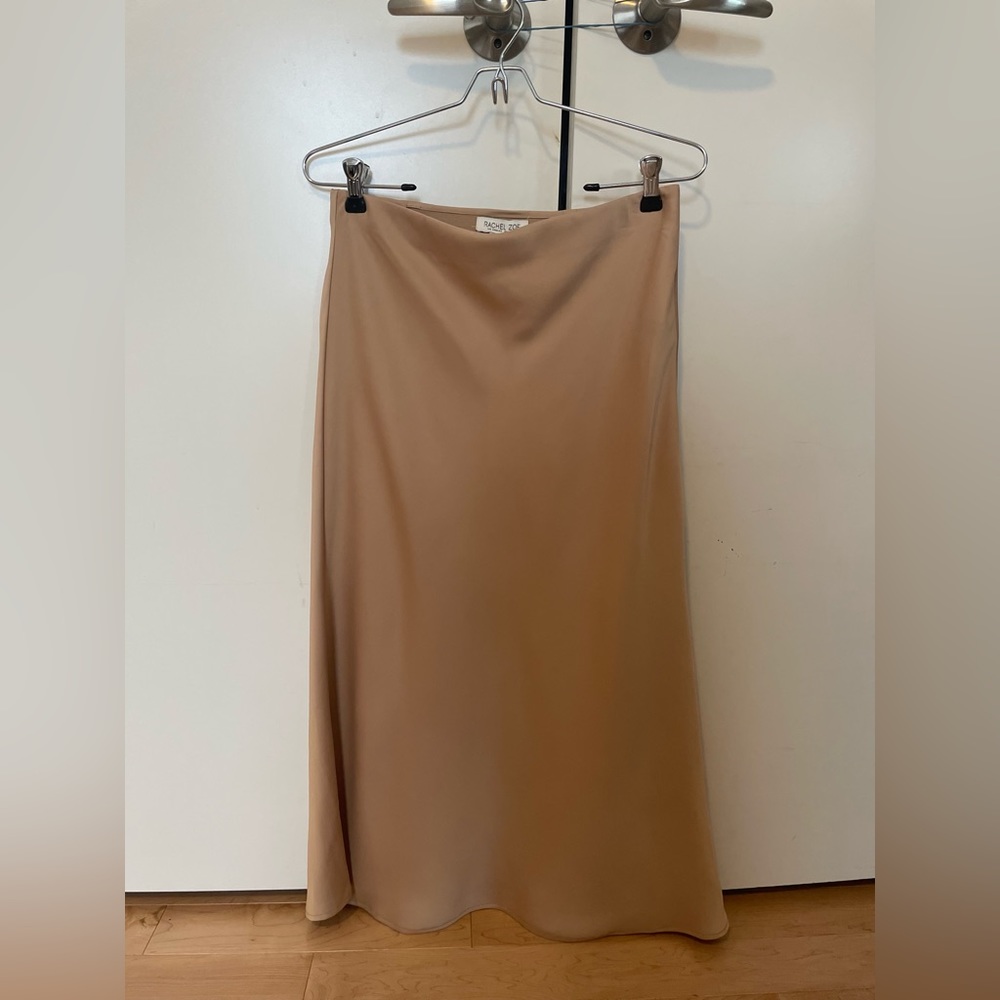 BNWT Women's Rachel Zoe Nude Beige Tan Satin Polyester Pull On Maxi Skirt Size 2